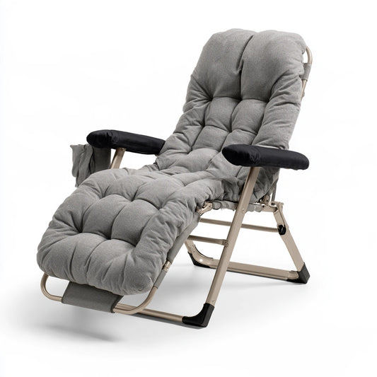 Poltrona relax pieghevole dalle linee essenziali, colore bianco